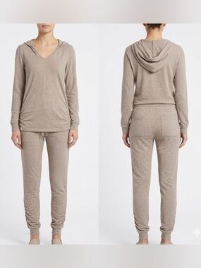 Cozy V-Neck Hoodie and Jogger Set in Heather Taupe